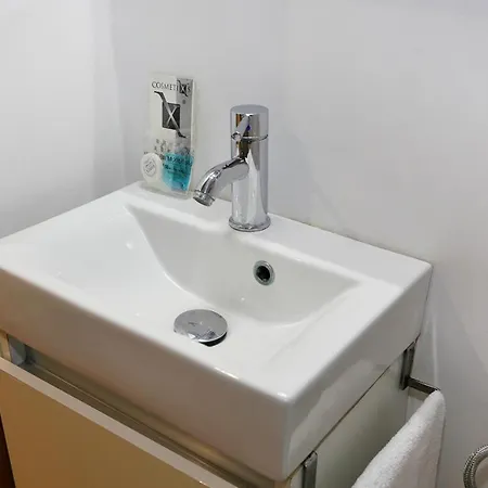 Galeon Studio In - Near The Beach Apartment *